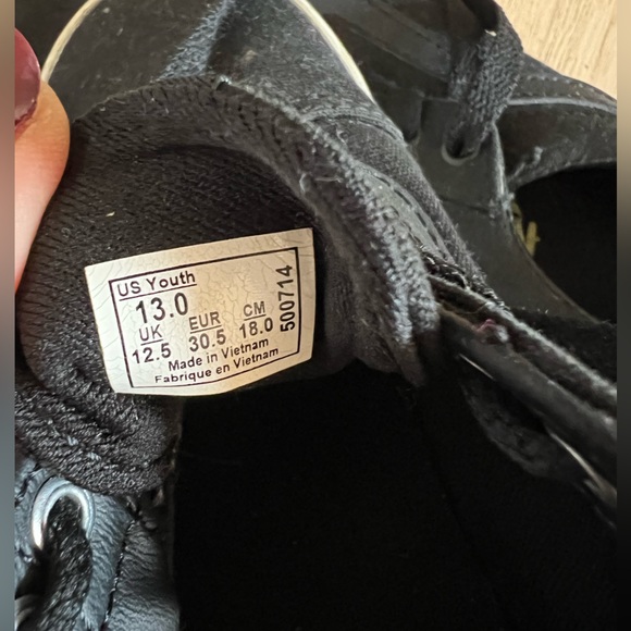 Kids Vans Shoes - Never worn - size 13 US - Picture 3 of 3